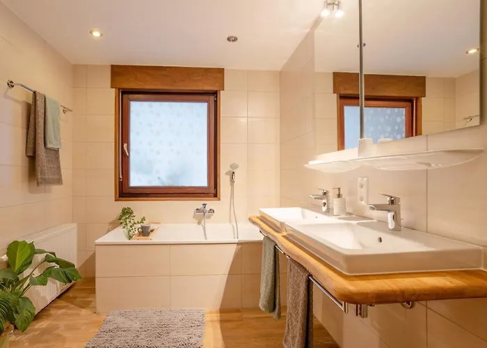 Nature Retreat Pool, Hot Tub, Sauna, Hiking-caves Villa Hohenfels-Essingen