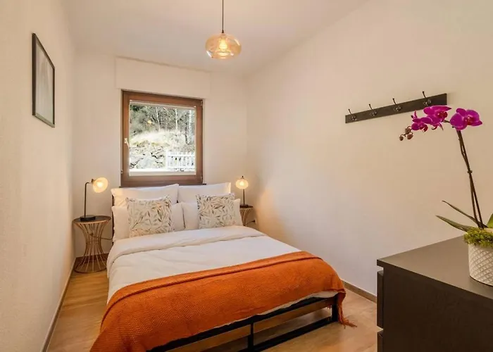 Nature Retreat Pool, Hot Tub, Sauna, Hiking-caves