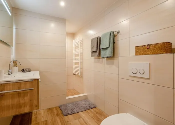 Nature Retreat Pool, Hot Tub, Sauna, Hiking-caves Villa *