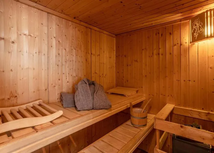 Nature Retreat Pool, Hot Tub, Sauna, Hiking-caves Villa