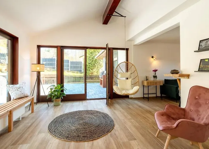 Villa Nature Retreat Pool, Hot Tub, Sauna, Hiking-caves *