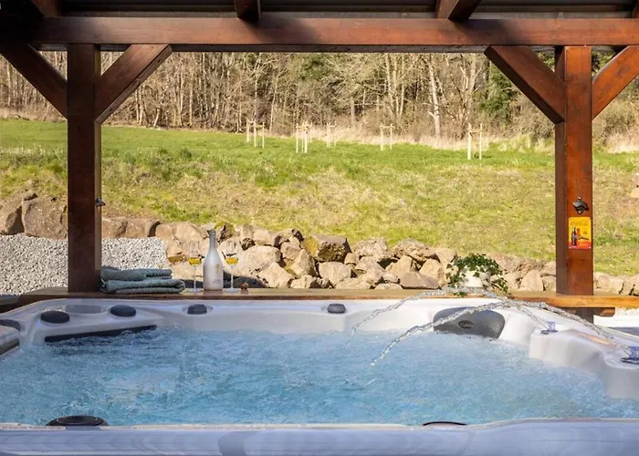 Nature Retreat Pool, Hot Tub, Sauna, Hiking-caves Villa *