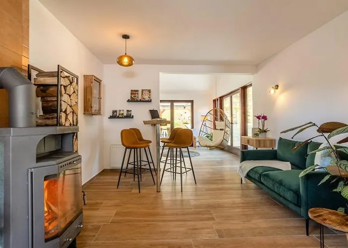 Villa Nature Retreat Pool, Hot Tub, Sauna, Hiking-caves